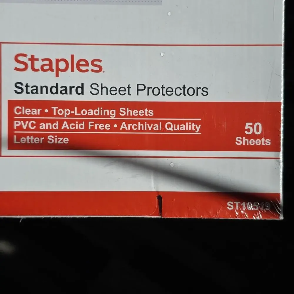 Staples Standard Sheet Protectors, 50